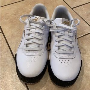 Puma size 8.5 sneaker soft foam foot bed